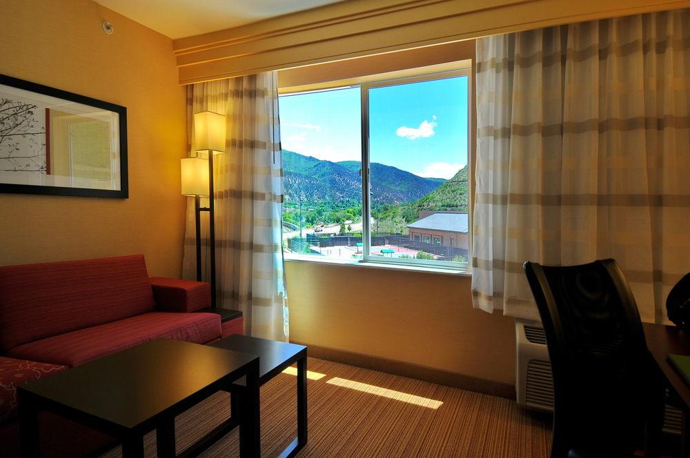 Courtyard By Marriott Glenwood Springs Hotel Exterior photo